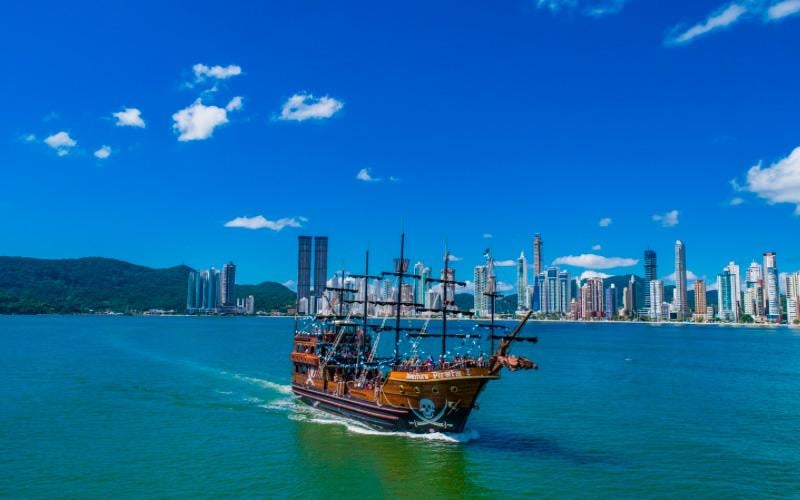 Ingresso Barco Pirata em Balneário Camboriú